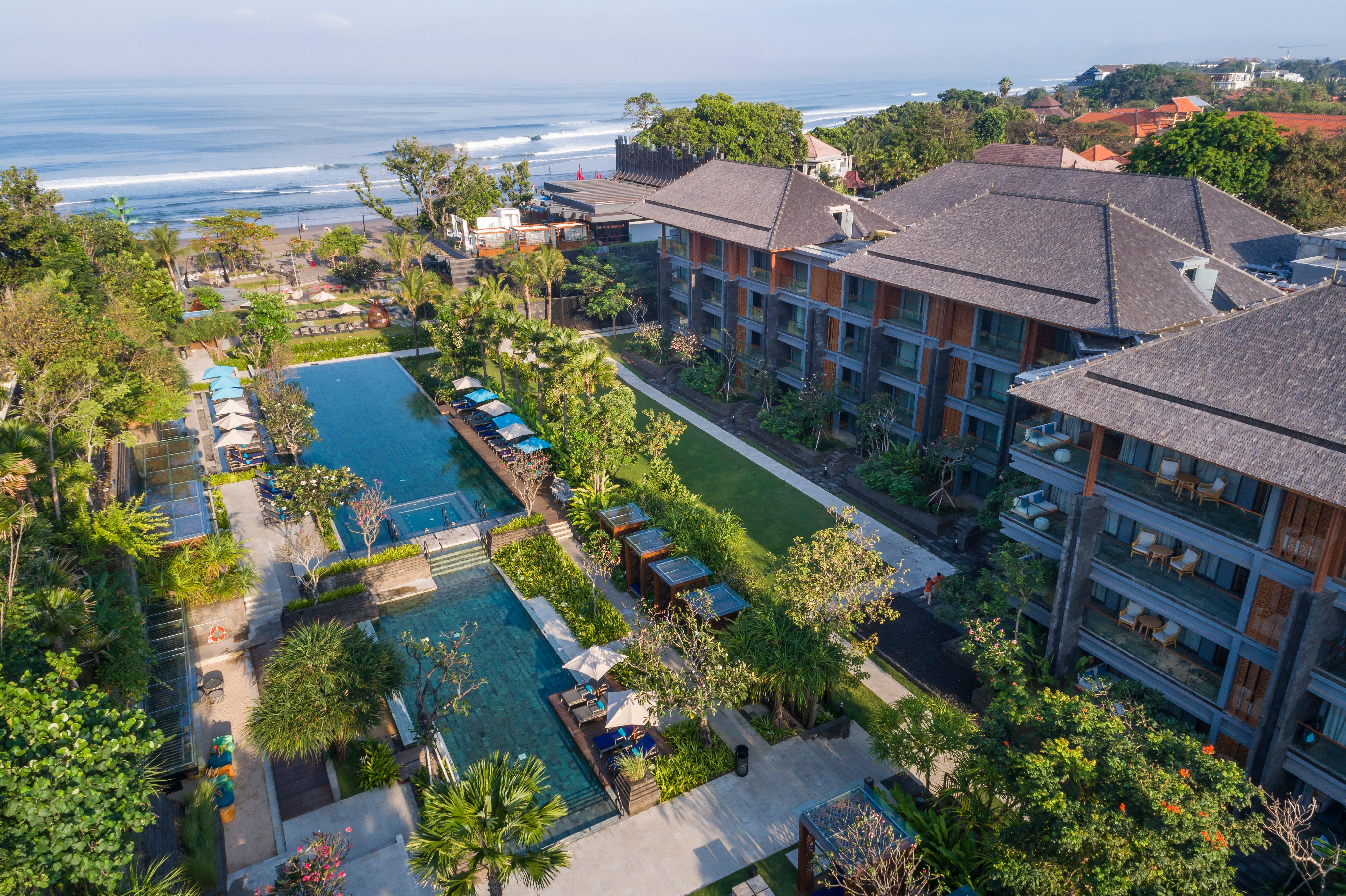 Hotel Indigo Bali Seminyak Beach By Ihg Exteriör bild Aerial view of the hotel