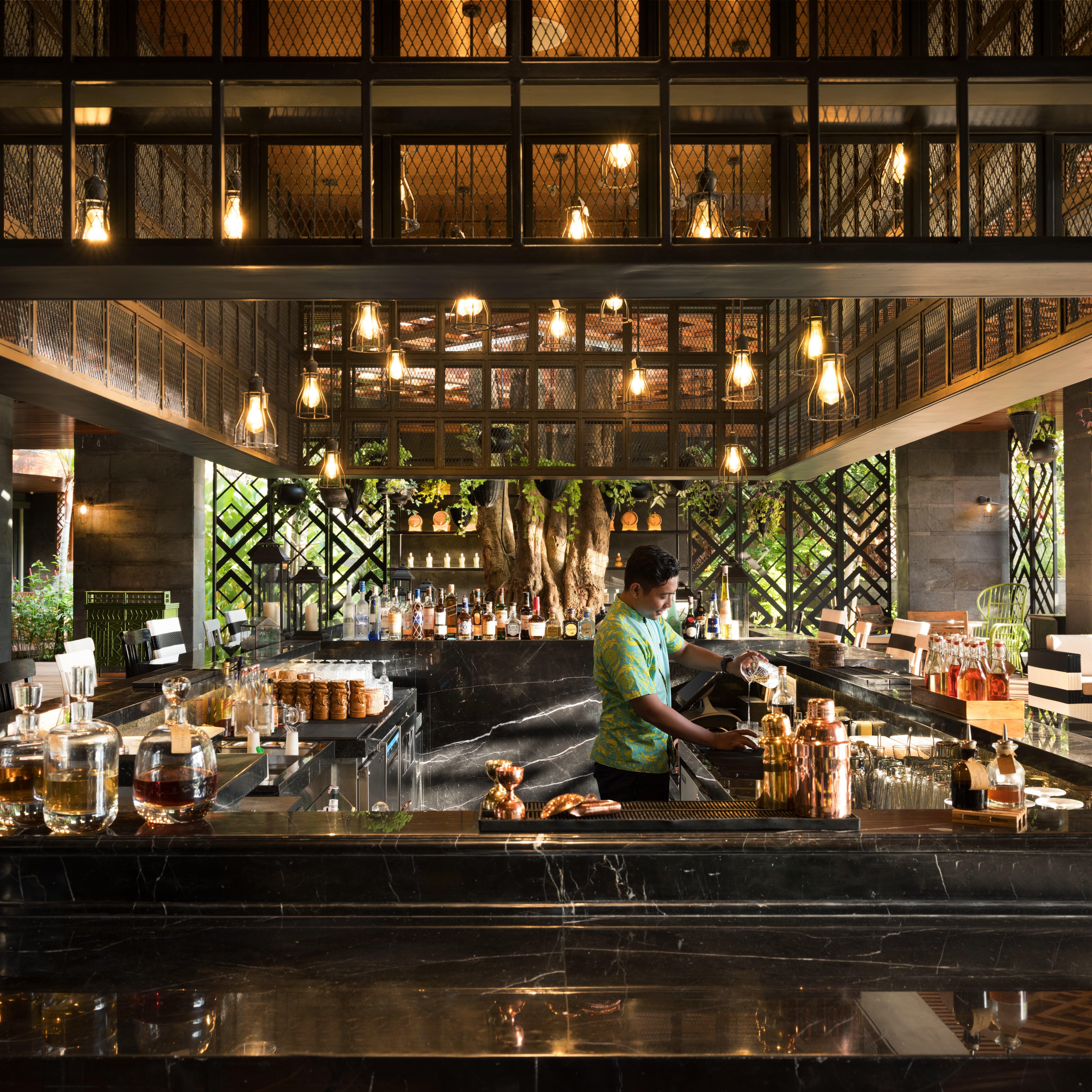Hotel Indigo Bali Seminyak Beach By Ihg Exteriör bild The bar at the restaurant